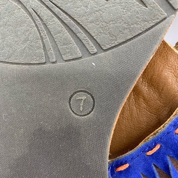 Dolce by Mojomoxy Tan Red Blue Boho Flip Flop Size 7 - Picture 6 of 7